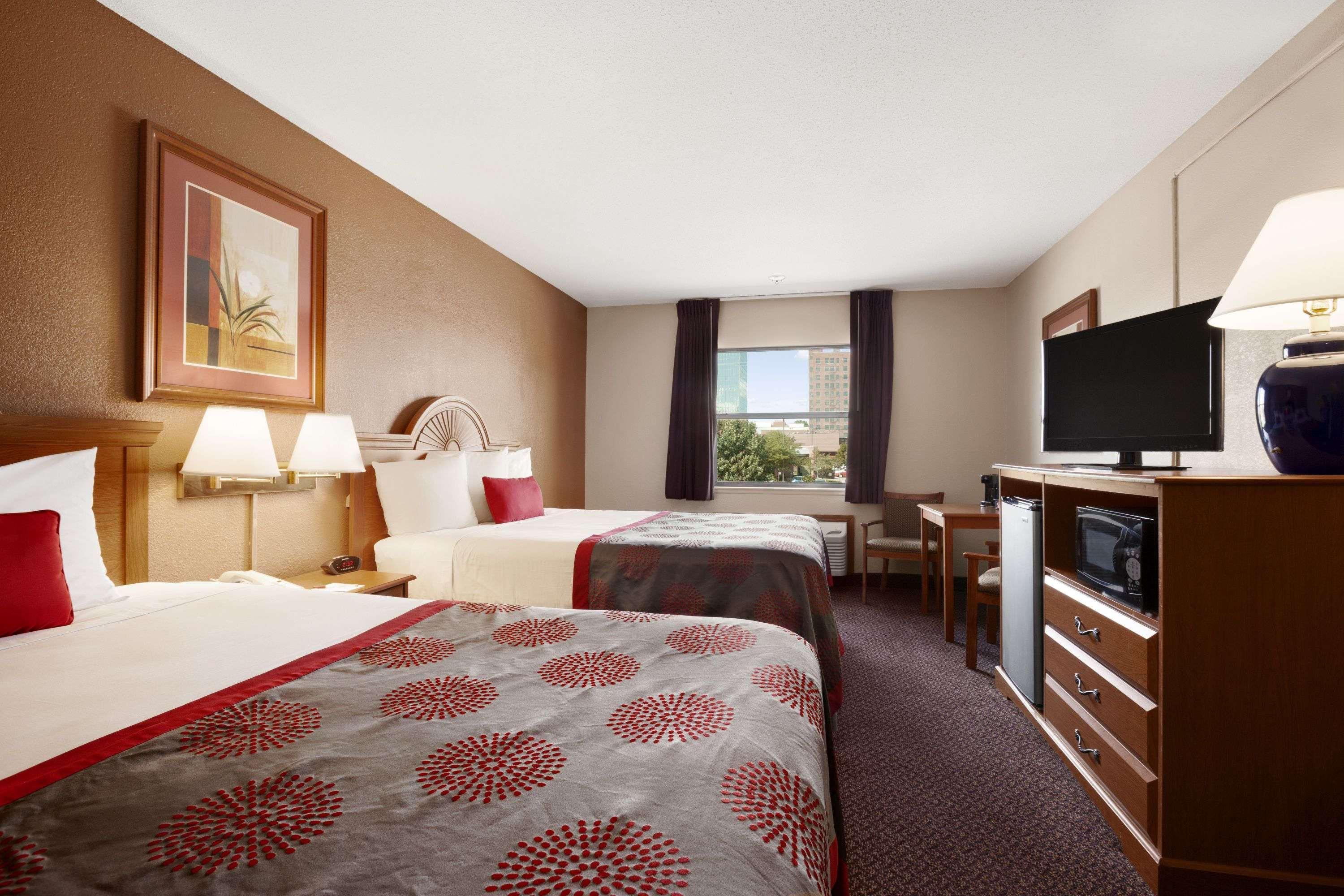 Ramada By Wyndham Sioux City Εξωτερικό φωτογραφία