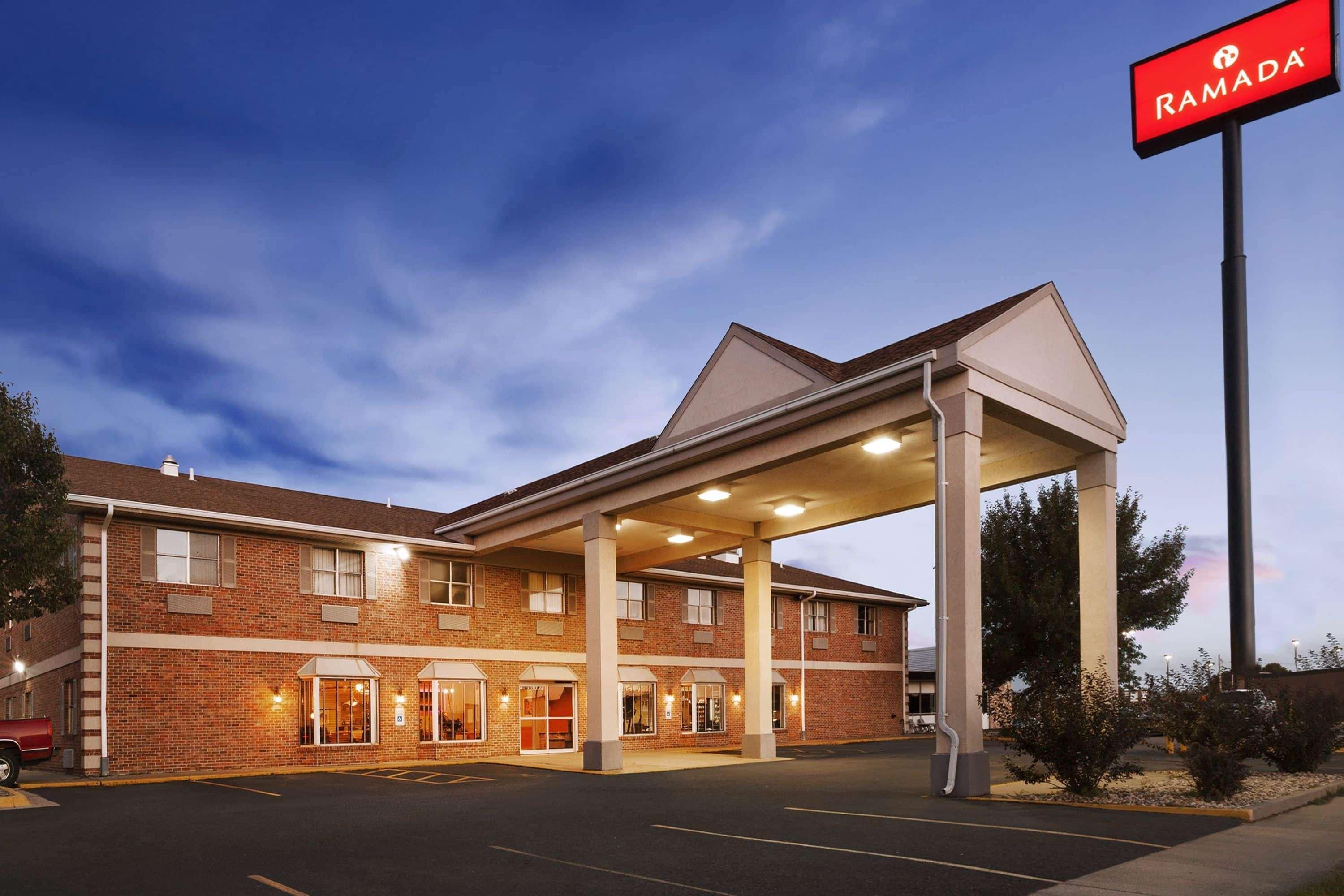 Ramada By Wyndham Sioux City Εξωτερικό φωτογραφία