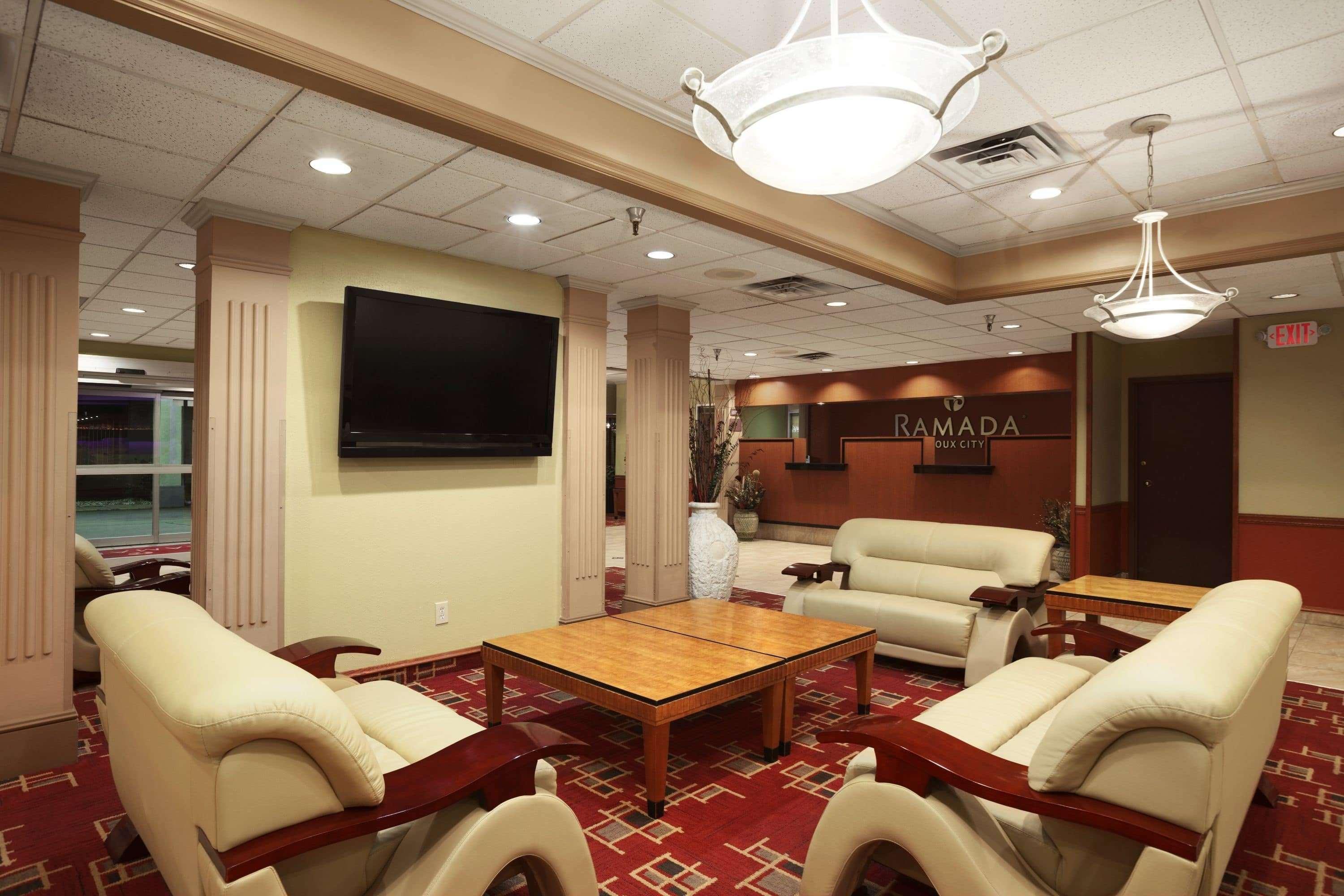Ramada By Wyndham Sioux City Εξωτερικό φωτογραφία
